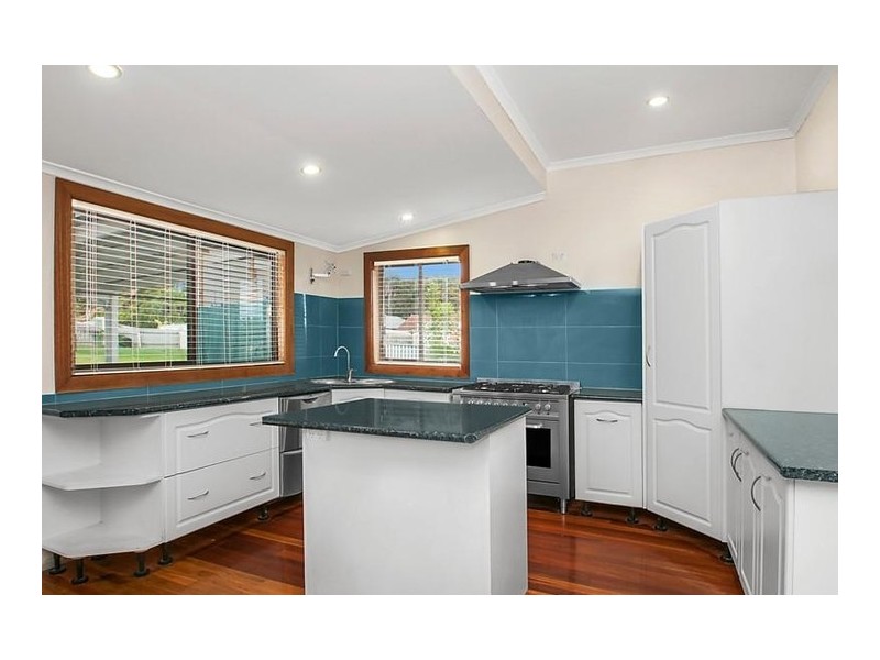26 Fourth Street, Booragul NSW 2284