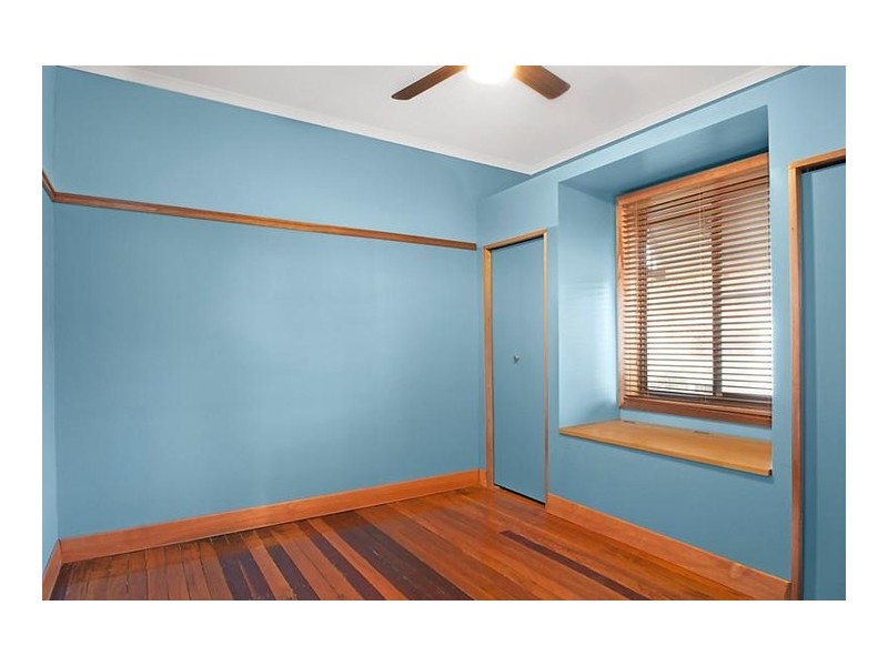 26 Fourth Street, Booragul NSW 2284