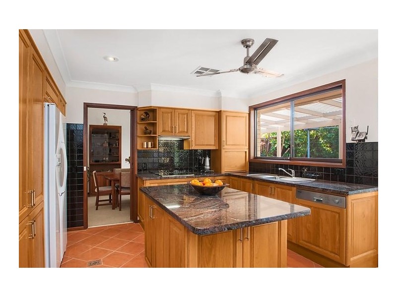 51 Ian Street, Eleebana NSW 2282