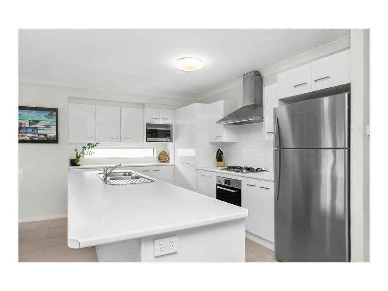 5 Atlas Grove, Cameron Park NSW 2285