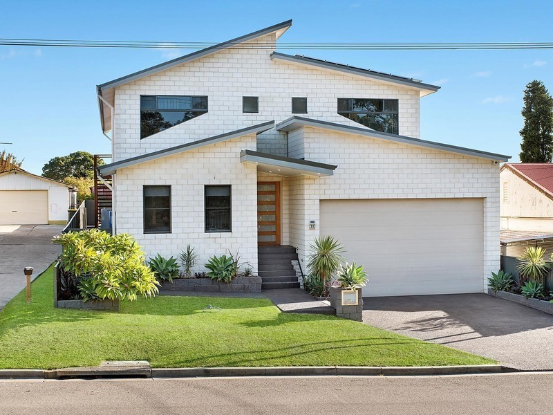 11 James Street, Warners Bay NSW 2282