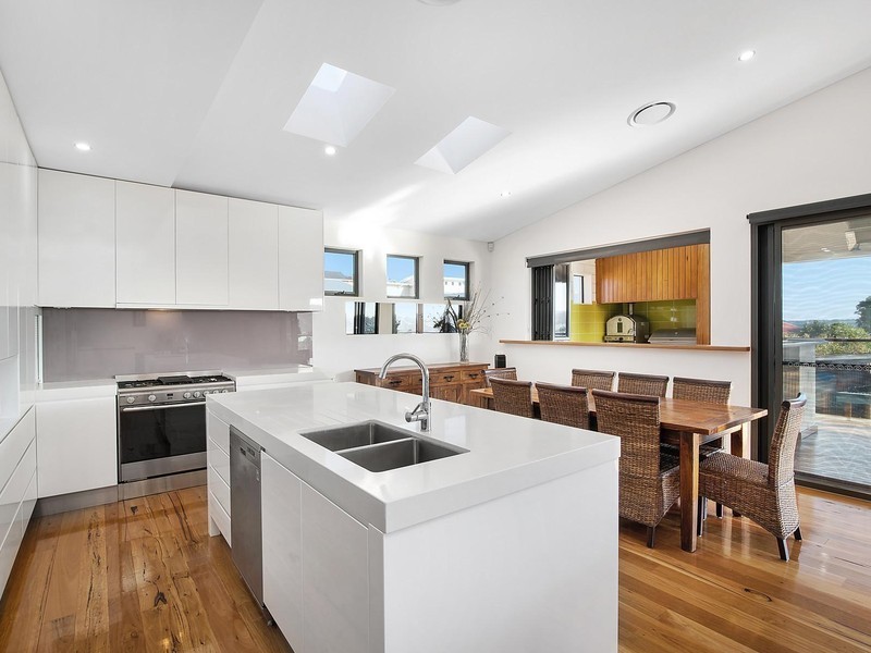 11 James Street, Warners Bay NSW 2282