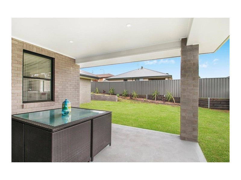 24 Eumina Street, Cameron Park NSW 2285