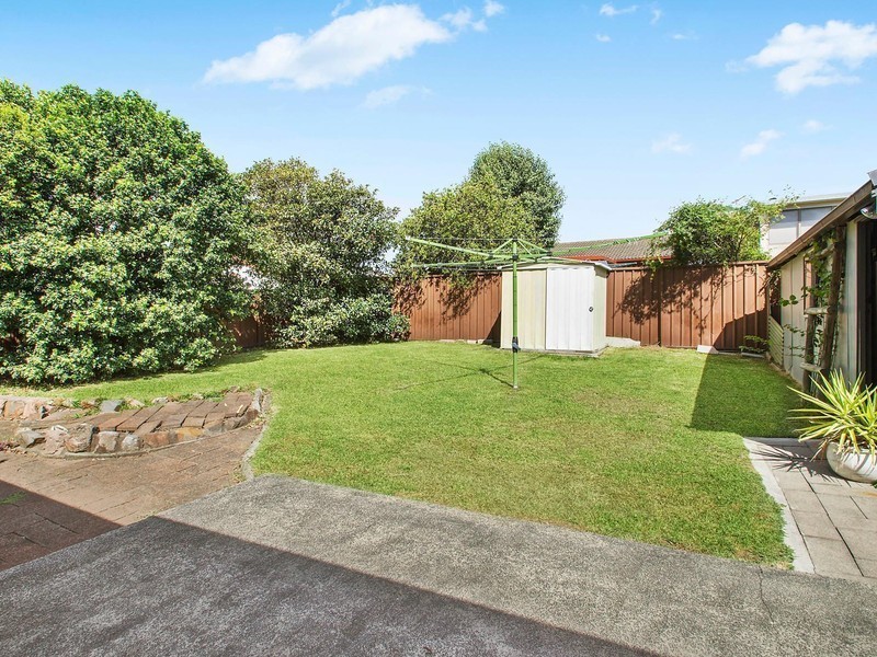 40 Delasala Drive, Macquarie Hills NSW 2285