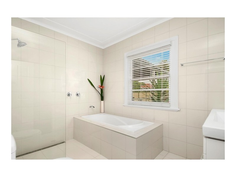 17 Merleview Street, Belmont NSW 2280
