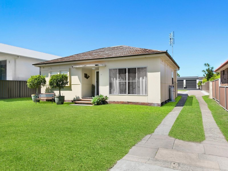 10 The Esplanade, Swansea NSW 2281