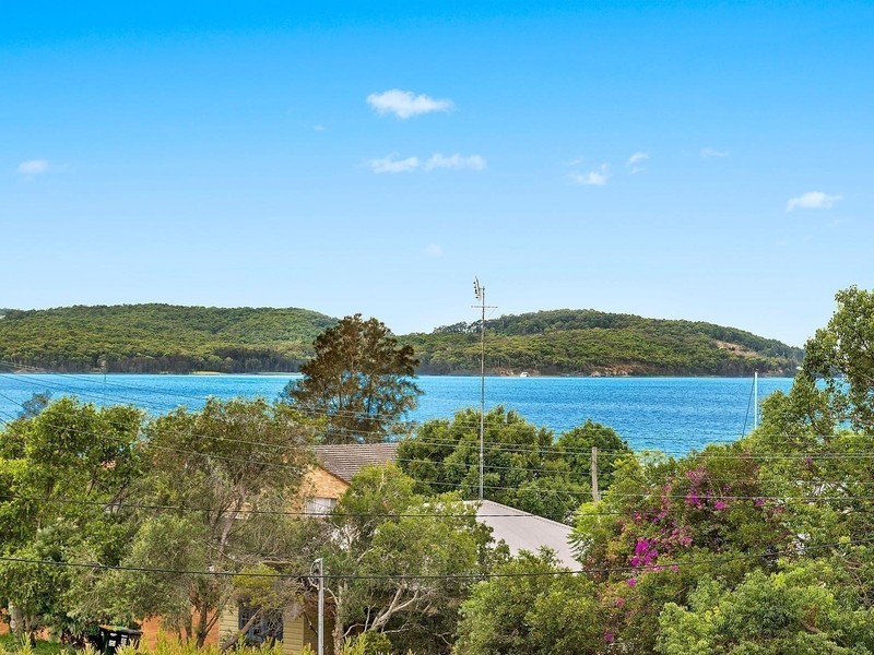 23 Ambrose Street, Carey Bay NSW 2283