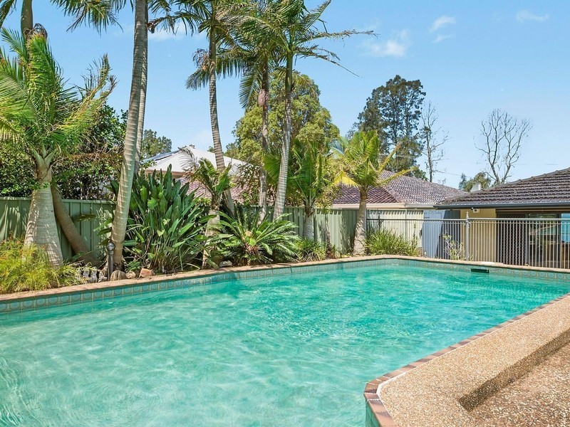 12 Macquarie Street, Bolton Point NSW 2283