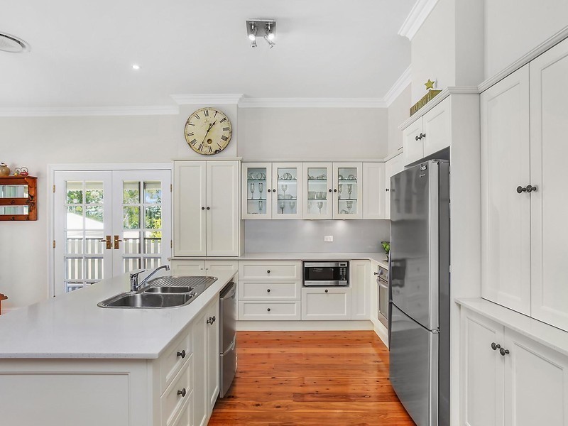 8 Fourth Street, Boolaroo NSW 2284