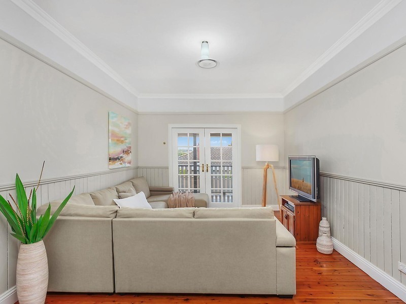 8 Fourth Street, Boolaroo NSW 2284