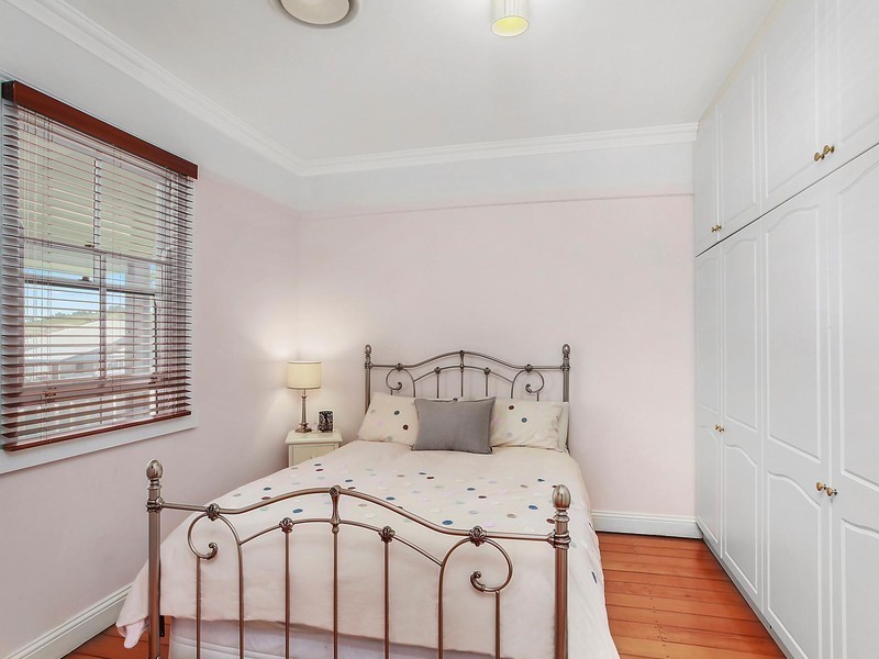 8 Fourth Street, Boolaroo NSW 2284