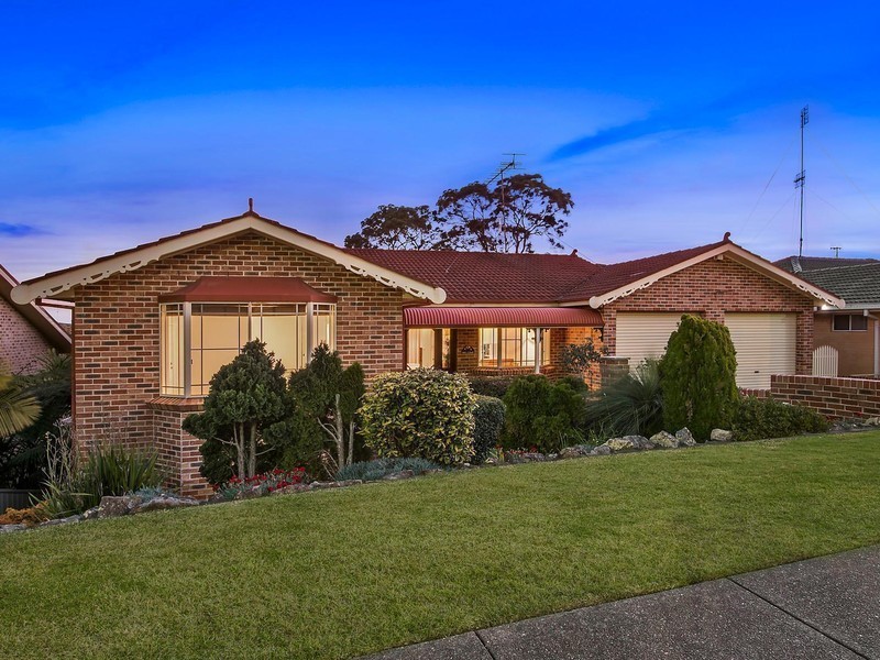 16 Grovelake Close, Eleebana NSW 2282