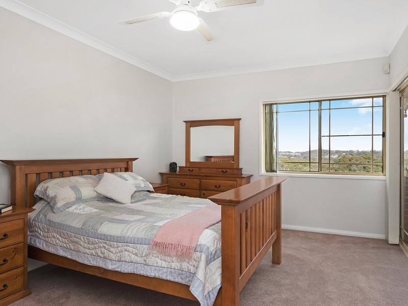 16 Grovelake Close, Eleebana NSW 2282