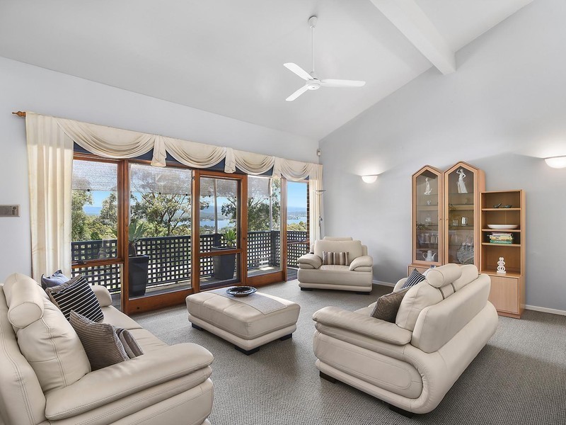 40 Wyndham Way, Eleebana NSW 2282