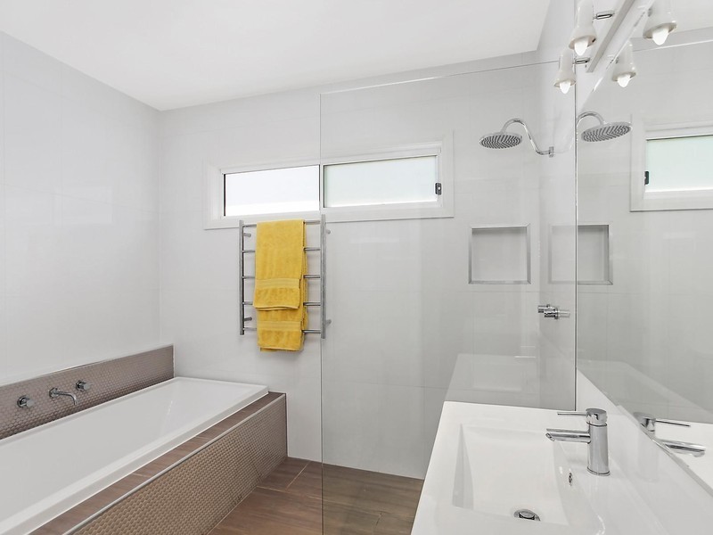 16 Barford Street, Speers Point NSW 2284