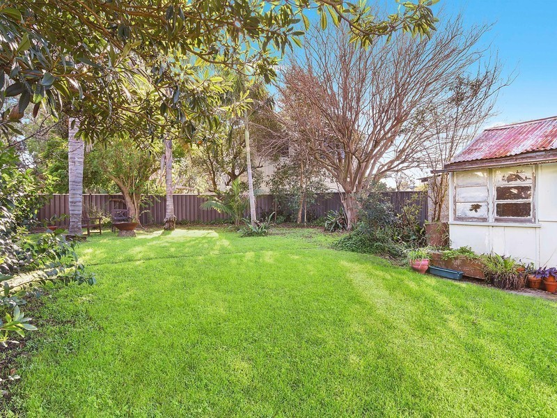 398 The Esplanade, Warners Bay NSW 2282