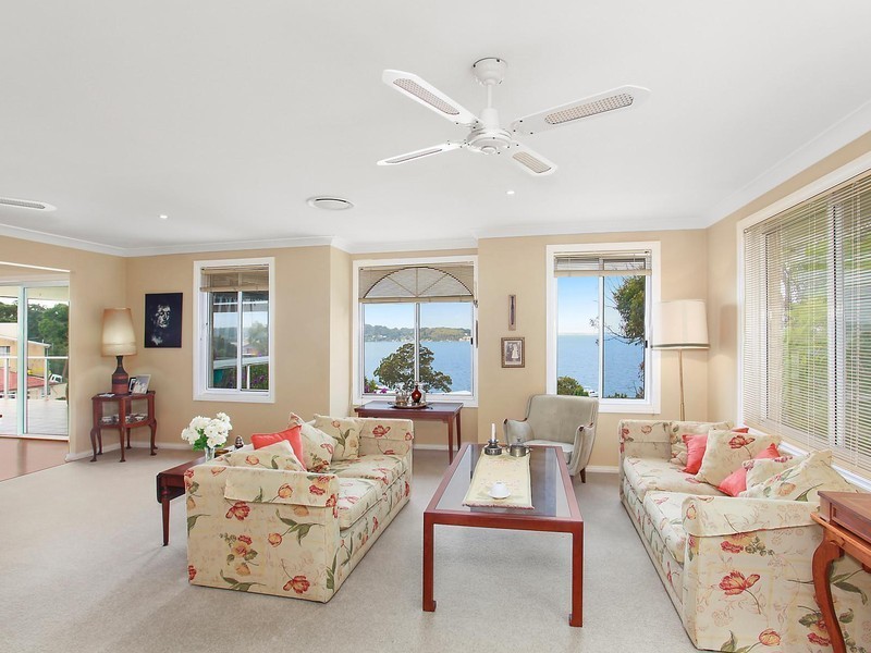 142 Fishing Point Road, Fishing Point NSW 2283