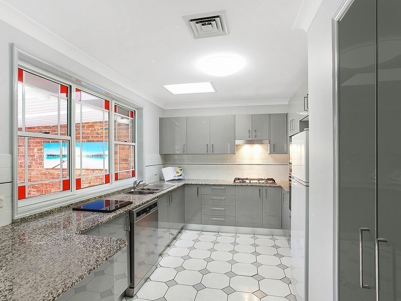 15 Barwon Close, Elermore Vale NSW 2287