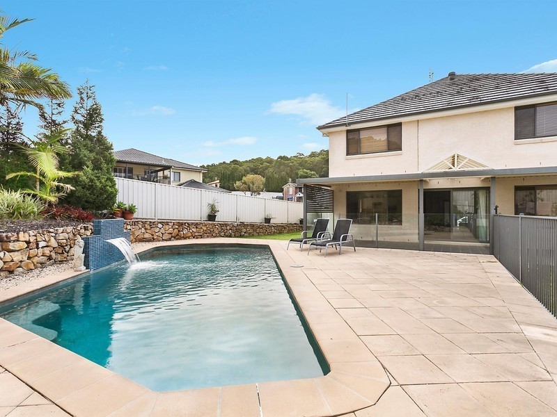 59 Green Point Drive, Belmont NSW 2280