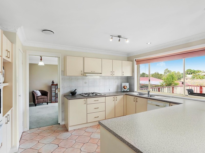 7 Broughton Way, Lakelands NSW 2282