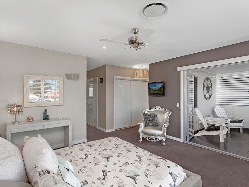 52a Cowlishaw Street, Redhead NSW 2290