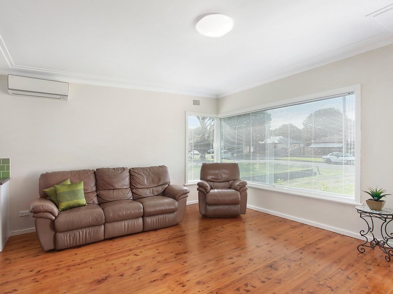 39 Jones Avenue, Warners Bay NSW 2282