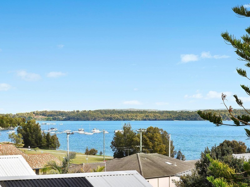 21 Jones Avenue, Warners Bay NSW 2282