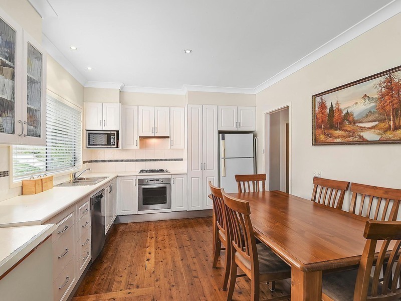 114 Excelsior Parade, Toronto NSW 2283