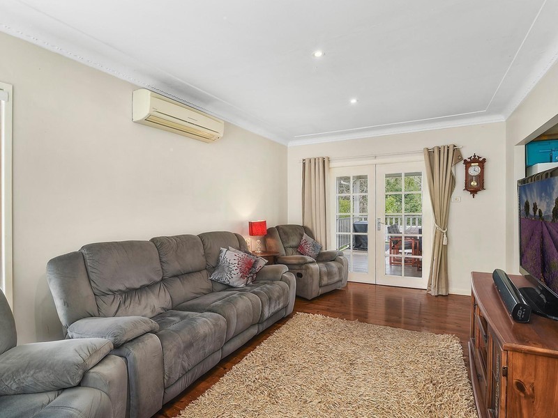 114 Excelsior Parade, Toronto NSW 2283
