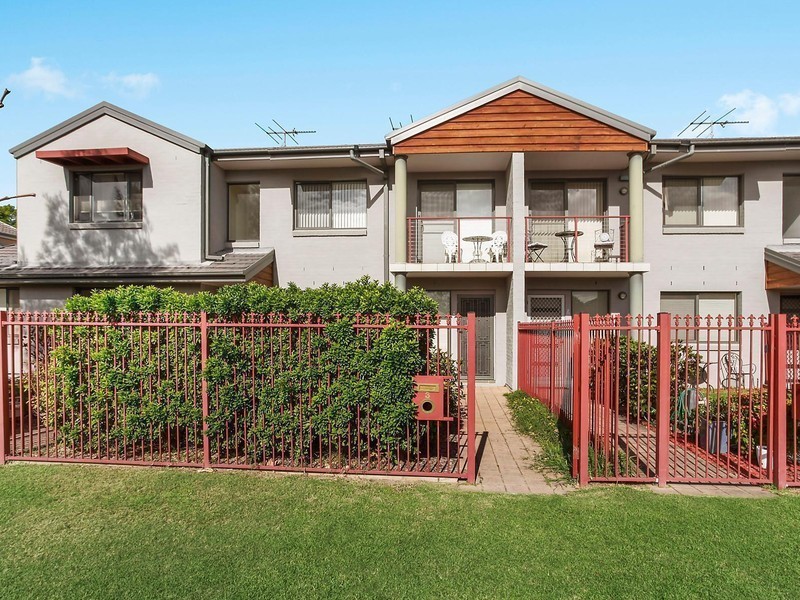 3/26 Churchill Circuit, Hamilton South NSW 2303