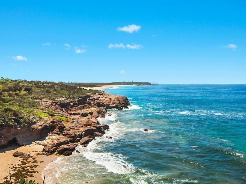 27 Copper Valley Close, Caves Beach NSW 2281