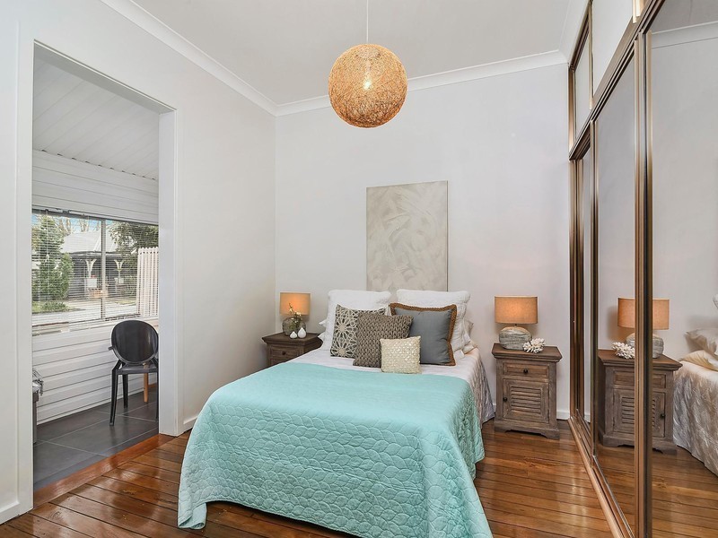 9 Lindsay Street, Hamilton NSW 2303