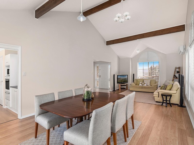 34 Robinia Grove, Garden Suburb NSW 2289