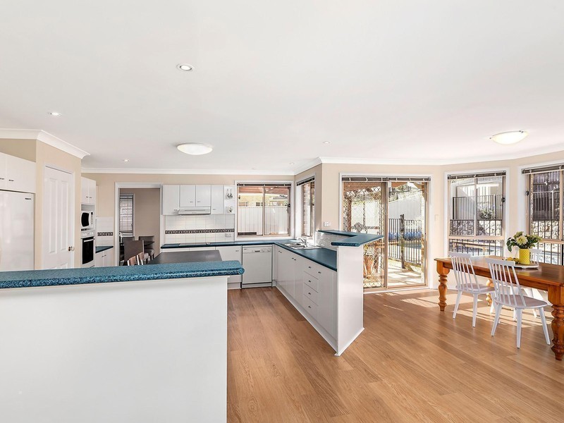 34 Robinia Grove, Garden Suburb NSW 2289