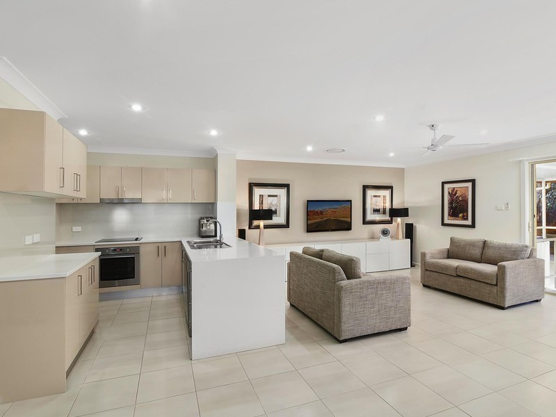 2a Davis Street, Speers Point NSW 2284