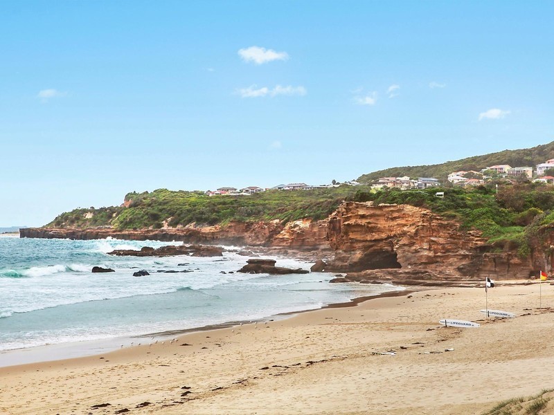 134 Caves Beach Road, Caves Beach NSW 2281