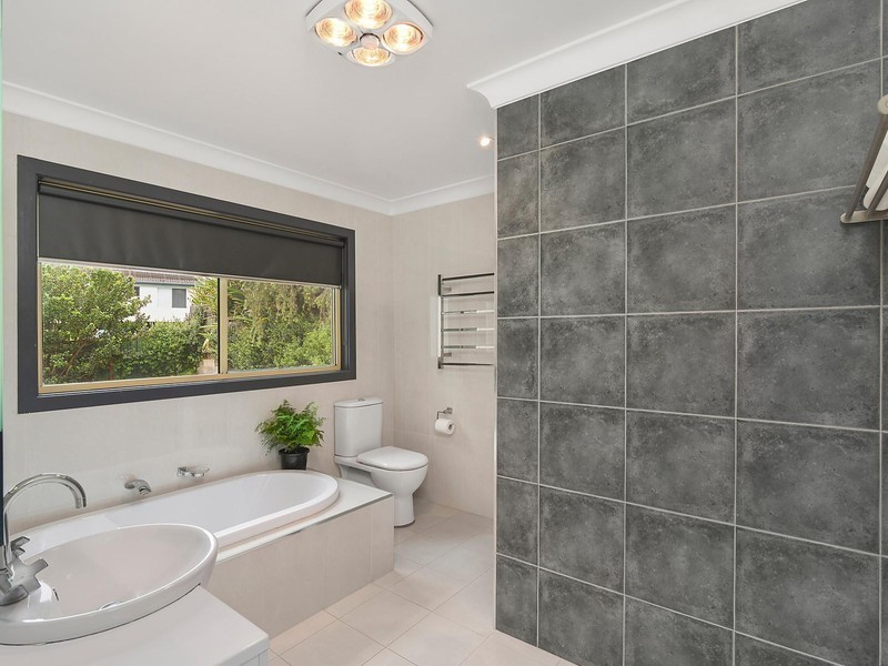 11 Valiant Avenue, Valentine NSW 2280