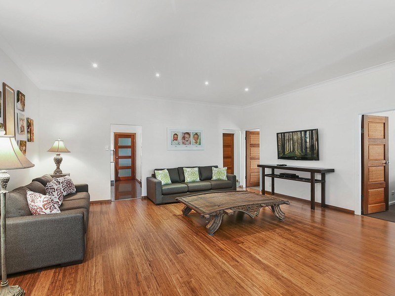 27 Fairfax Road, Warners Bay NSW 2282