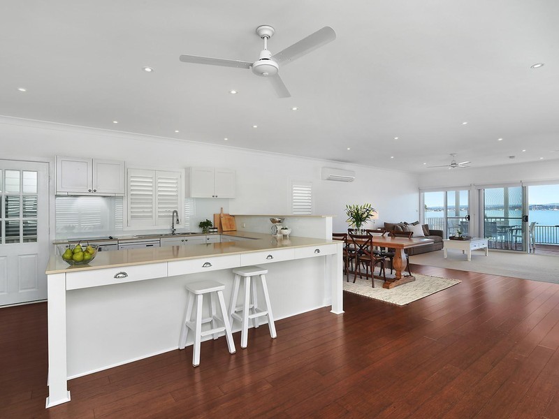 11 New Street, Belmont South NSW 2280