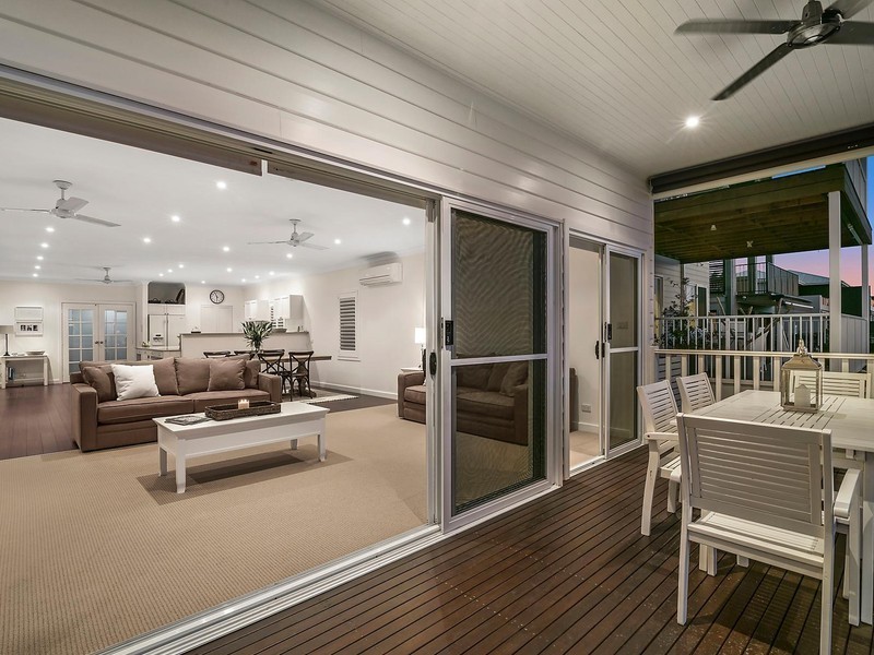 11 New Street, Belmont South NSW 2280