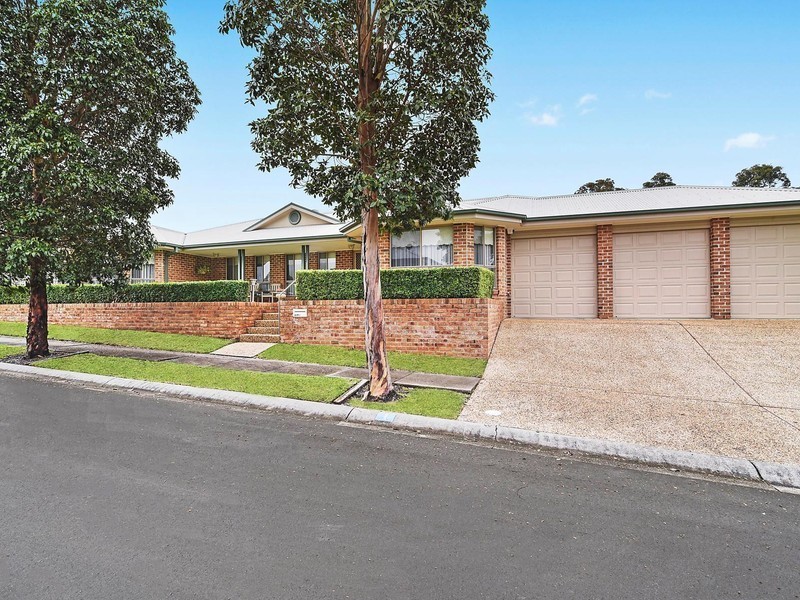 1 Cedrus Close, Valentine NSW 2280
