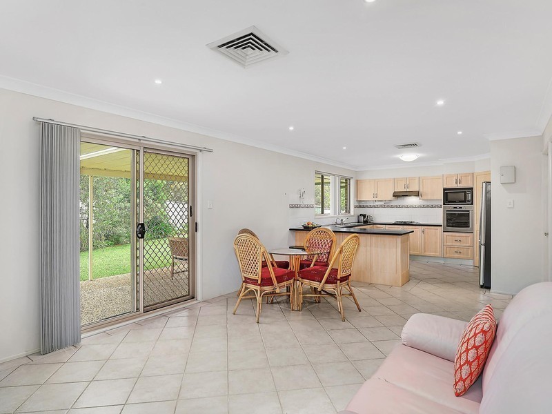 1 Cedrus Close, Valentine NSW 2280