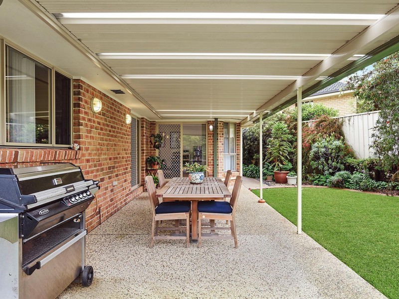 1 Cedrus Close, Valentine NSW 2280