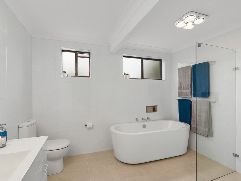 30 Yorston Street, Warners Bay NSW 2282