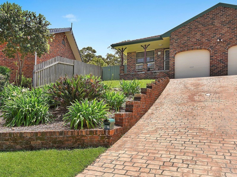 1/27 Honeyeater Place, Tingira Heights NSW 2290