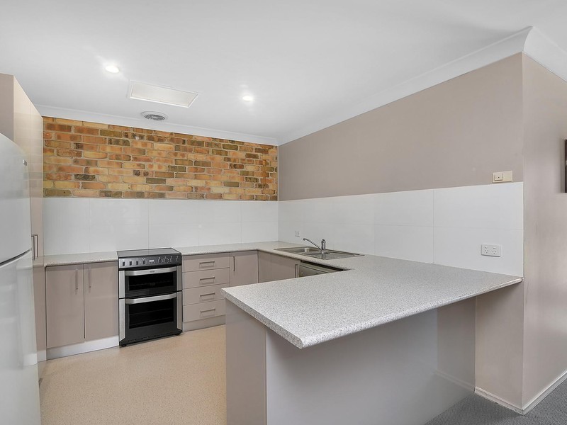 1/27 Honeyeater Place, Tingira Heights NSW 2290