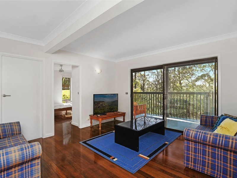 8 Jacaranda Close, Kotara NSW 2289