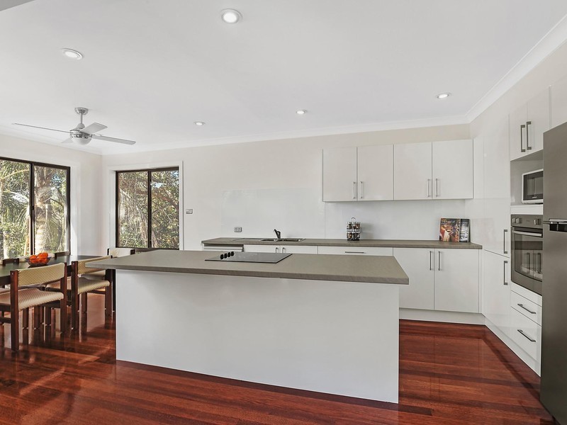 8 Jacaranda Close, Kotara NSW 2289