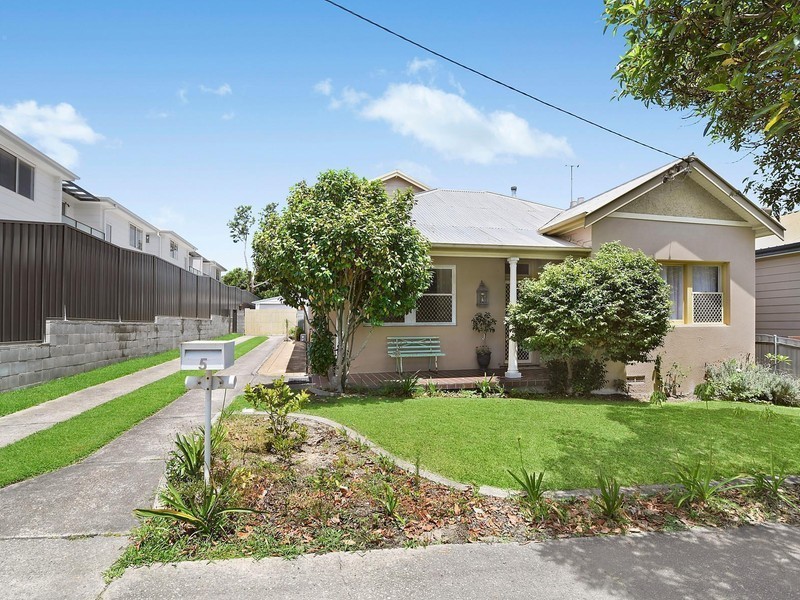 5 Fourth Street, Adamstown NSW 2289