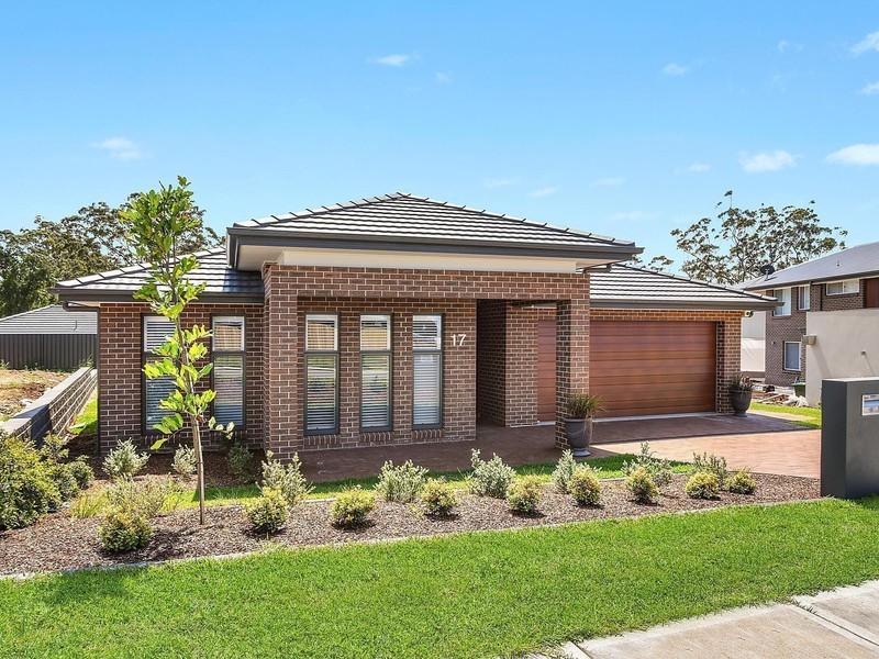 17 Gazelle Crescent, Fletcher NSW 2287